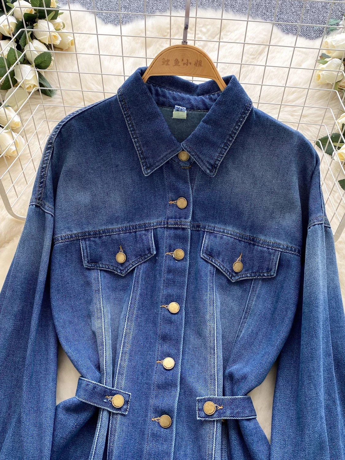 Center of attention top DTO147 images